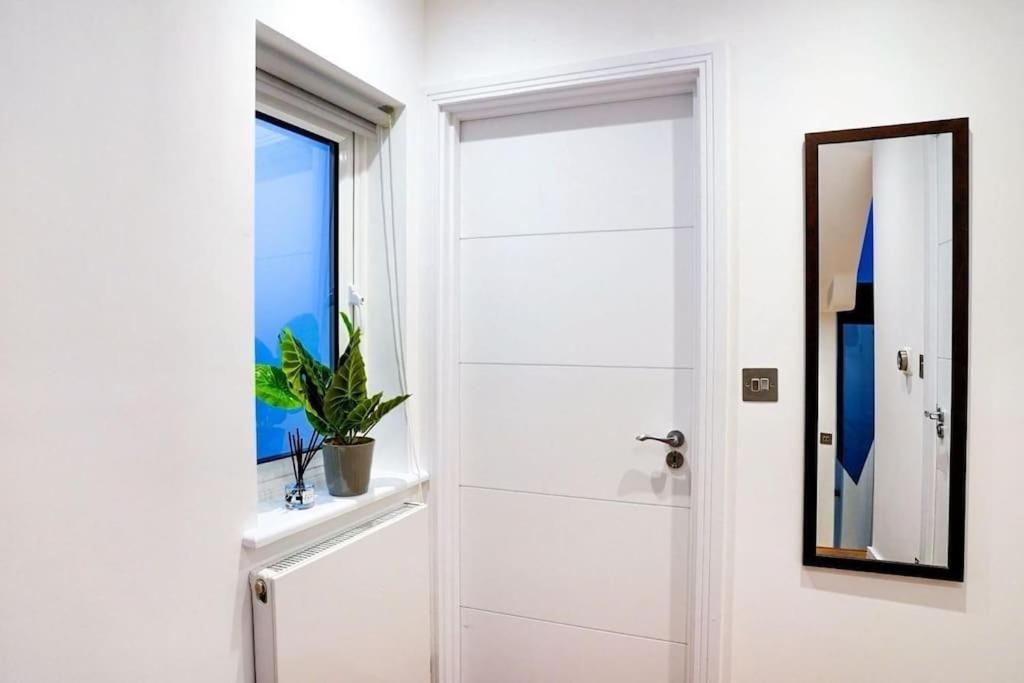 Hyde Park Luxury 2 Bed 2 Bath House * London